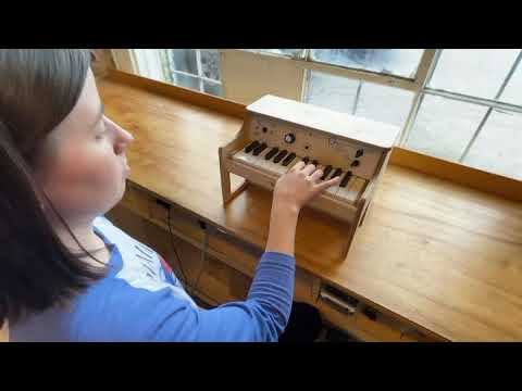 toy piano video